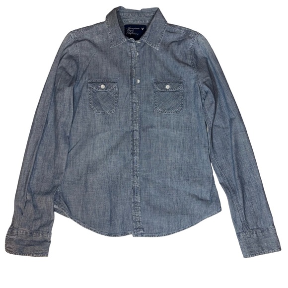 American Eagle Chambray Button Down Shirt Women’s Size S Lightweight Denim Top - Picture 2 of 5